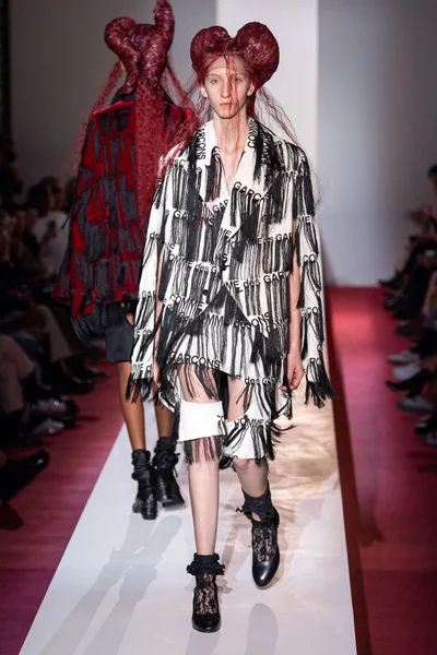 Look 5